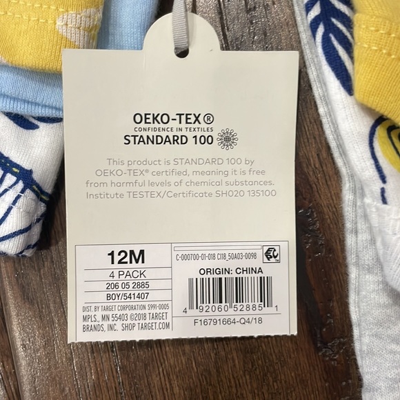 Size 12 months onesies, 4 pack- NWT - Picture 3 of 3